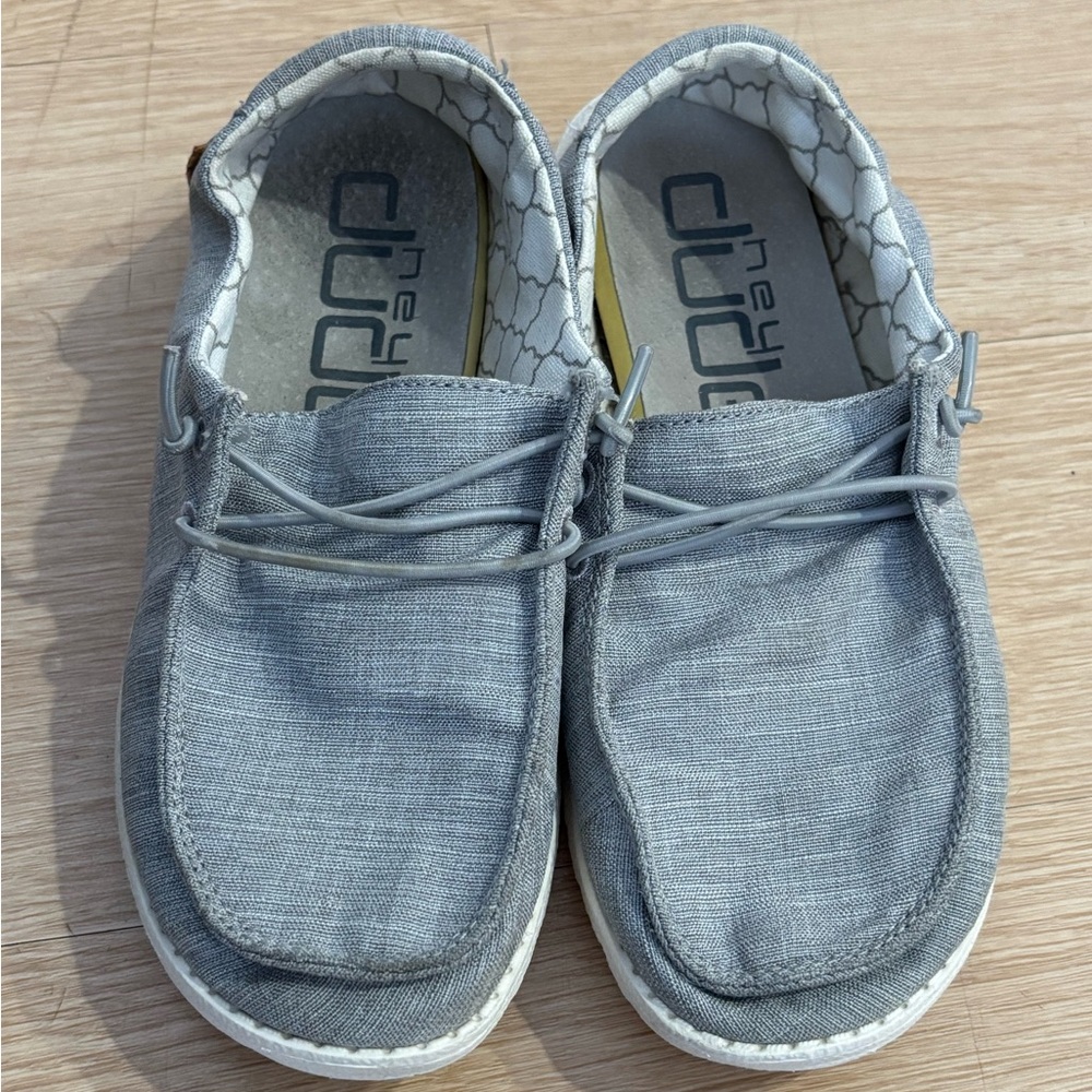 Hey Dude Boat / Fishing Shoes Gray Loafers Wendy Youth 2